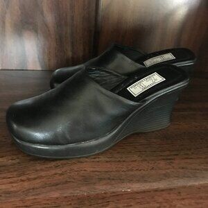 Vintage Retro Black Chunky Wedge Mules Women's Size 7 Faux Leather Uppers Y2K